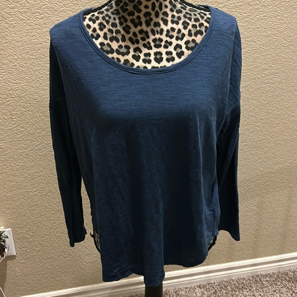 Women’s long sleeve top, lightweight and soft, size M - Picture 1 of 7